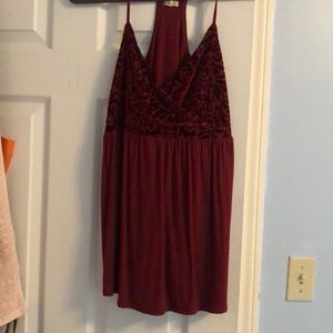 Hollister v necktank with velvet top